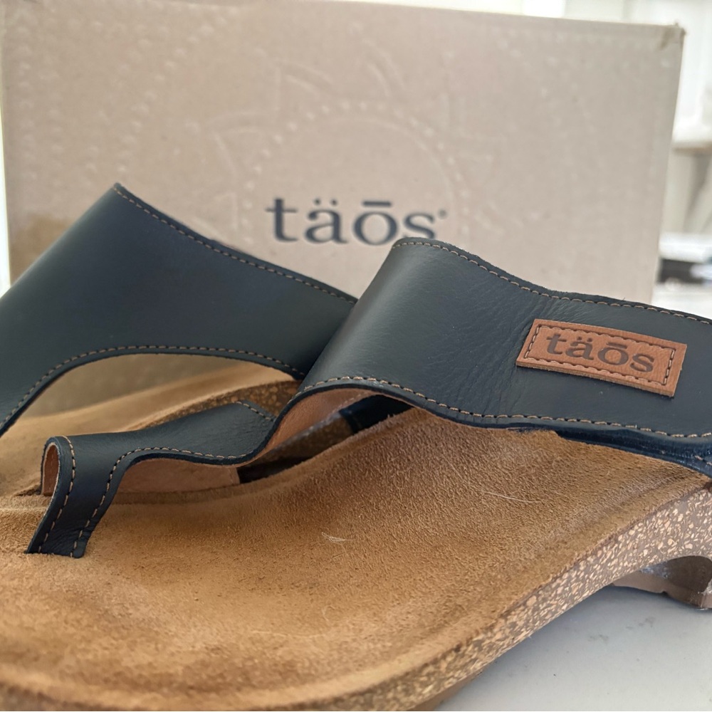 Taos Women’s Loop Sandal - Picture 5 of 5